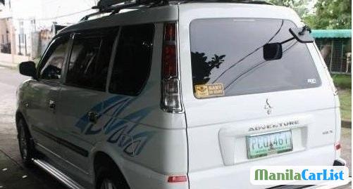 Mitsubishi Adventure 2005