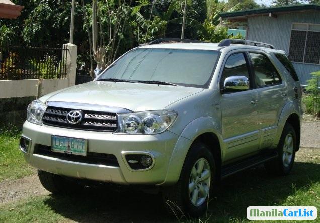 Picture of Toyota Fortuner Automatic 2009