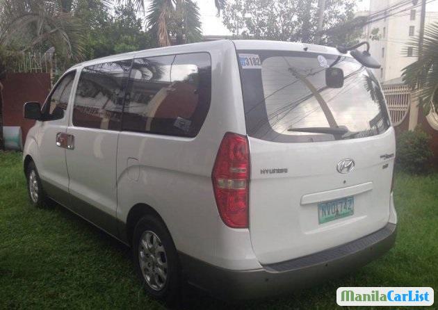 Hyundai Grand Starex 2009 - image 2