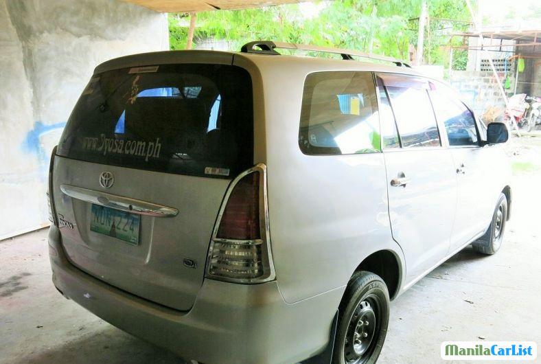 Toyota Innova 2010