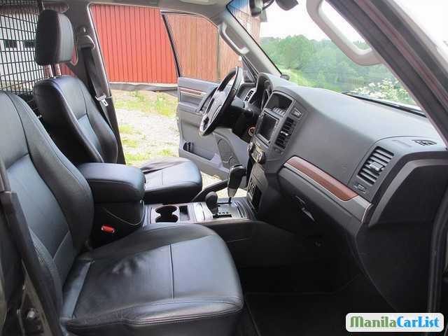 Mitsubishi Pajero Automatic 2012