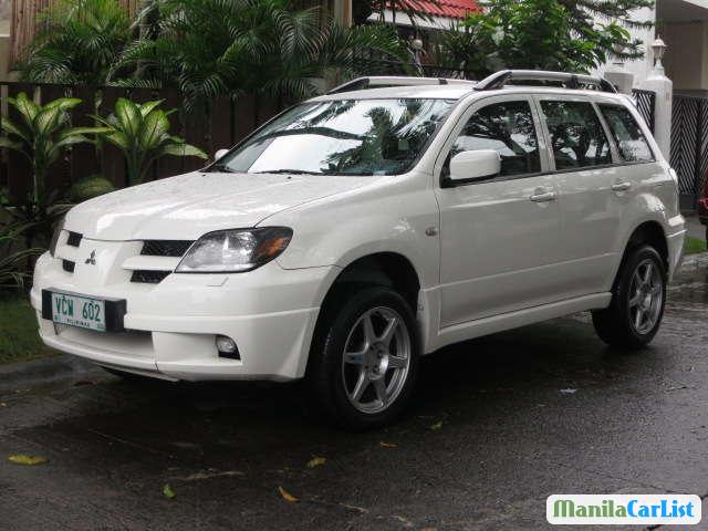 Pictures of Mitsubishi Outlander 2004