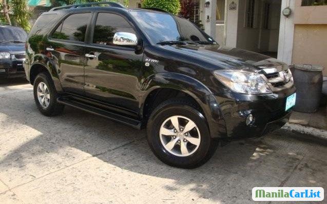 Picture of Toyota Fortuner Automatic 2007