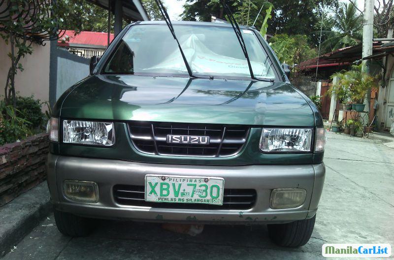Isuzu Crosswind Manual 2013 - image 2