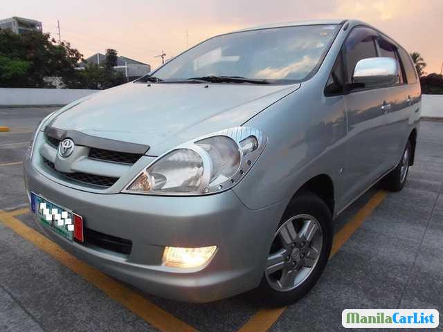 Pictures of Toyota Innova 2008