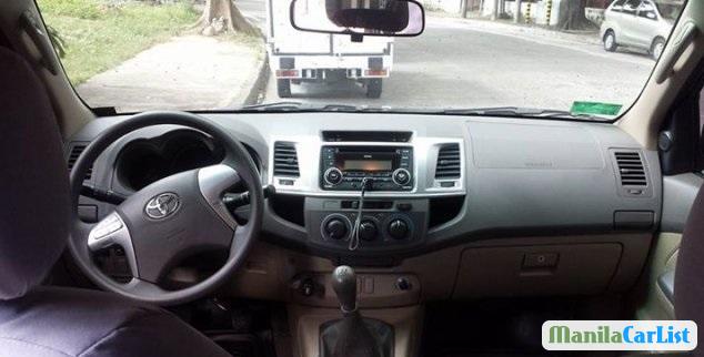 Toyota Hilux 2011 in Metro Manila