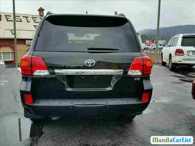 Toyota Land Cruiser Automatic 2014 - image 3