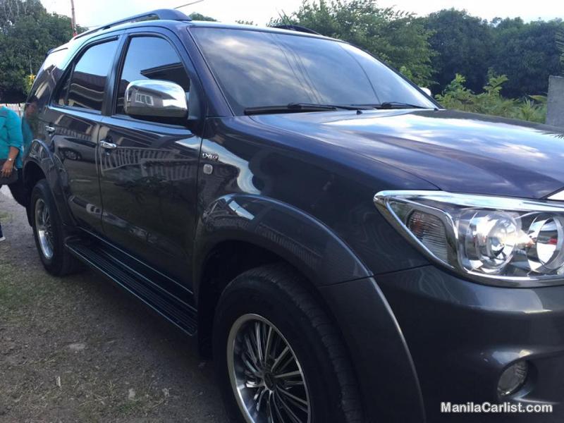 Toyota Fortuner Automatic 2011