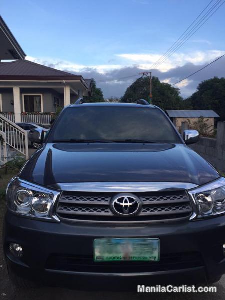 Picture of Toyota Fortuner Automatic 2011 in Metro Manila