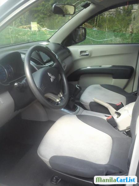 Mitsubishi Strada - image 5