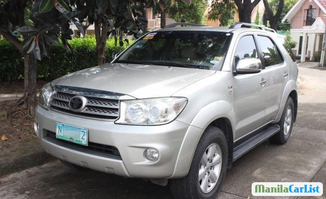 Picture of Toyota Fortuner Automatic 2010