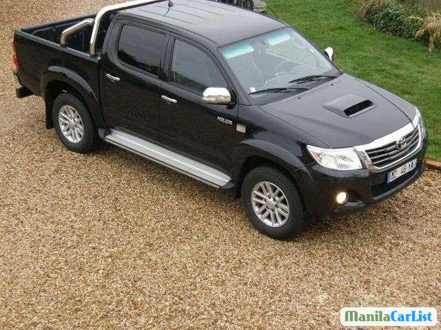 Toyota Hilux Automatic 2015