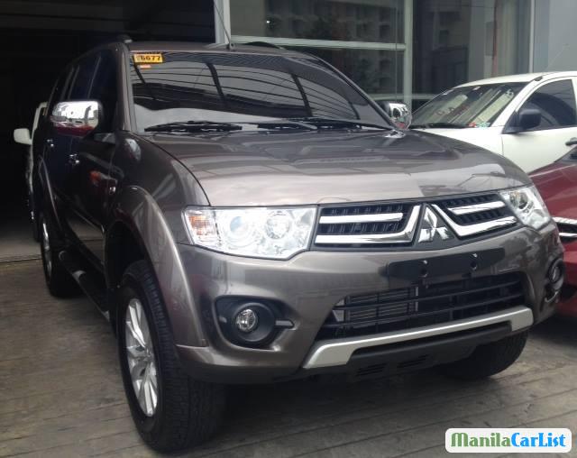 Picture of Mitsubishi Montero Sport Semi-Automatic 2014