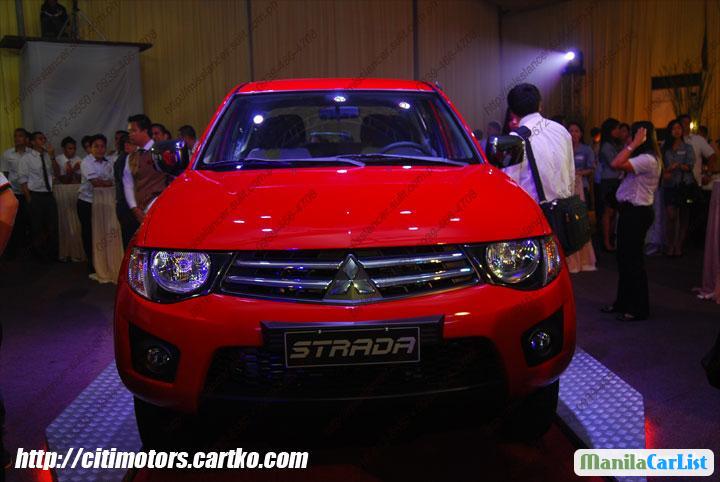 Mitsubishi Strada Automatic 2014 in Metro Manila