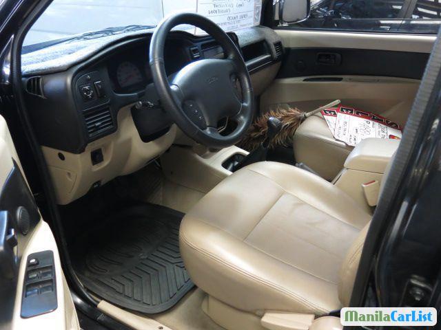 Isuzu Crosswind Manual 2010 - image 2