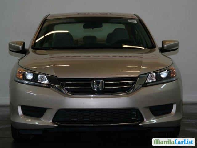 Honda Accord Automatic 2013 - image 2