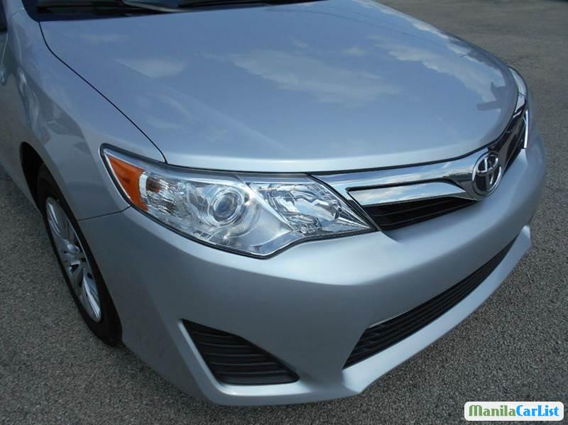 Toyota Camry Automatic 2012 - image 3