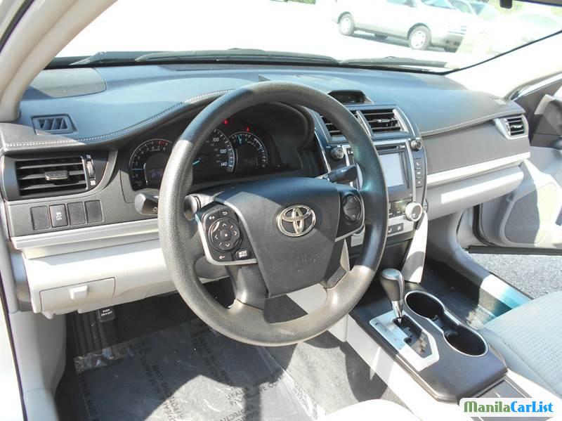 Toyota Camry Automatic 2012 - image 9