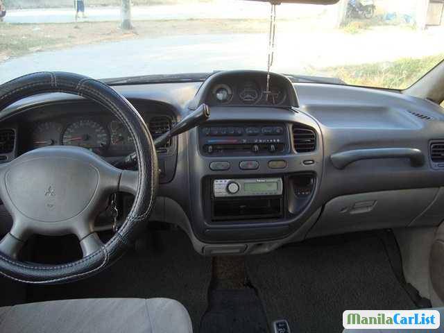 Mitsubishi Delica Automatic 2002 - image 3