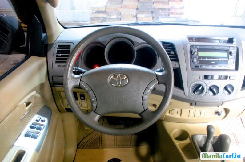Toyota Hilux Automatic 2011