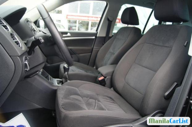 Volkswagen Tiguan Automatic 2010 - image 2