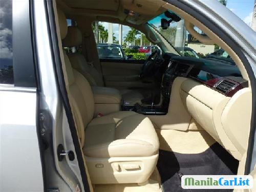 Lexus LX 2011