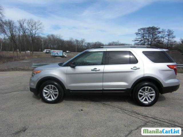 Pictures of Ford Explorer Automatic 2012