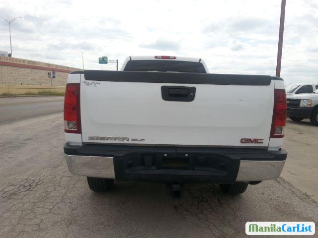 GMC Sierra Automatic 2009 - image 3
