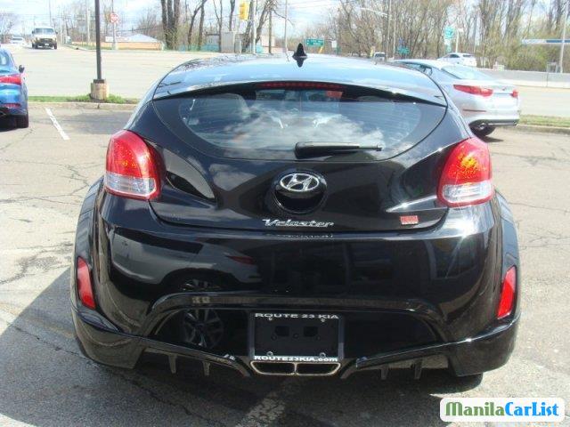 Hyundai Veloster Automatic 2013 - image 3