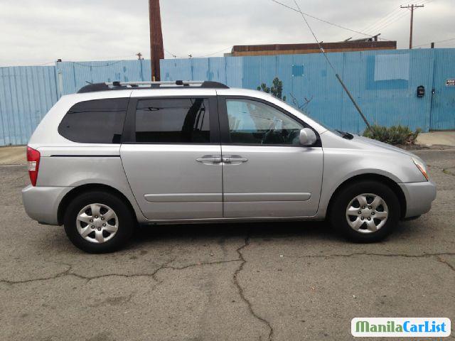 Kia Sedona Automatic 2008 - image 4