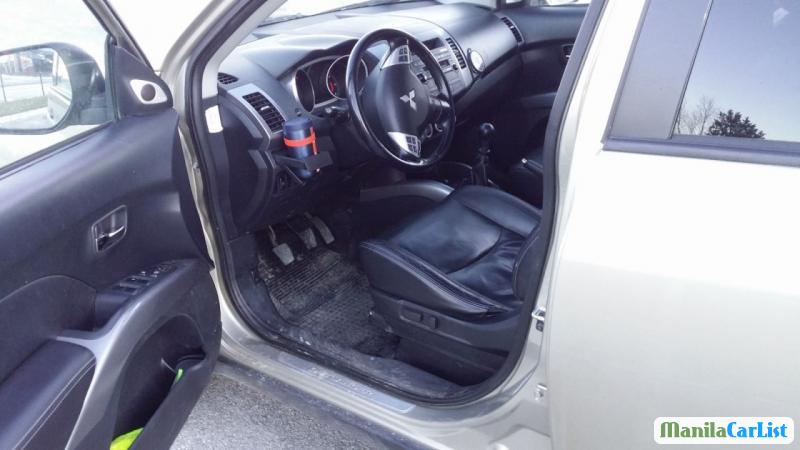 Mitsubishi Outlander Manual 2007 - image 2