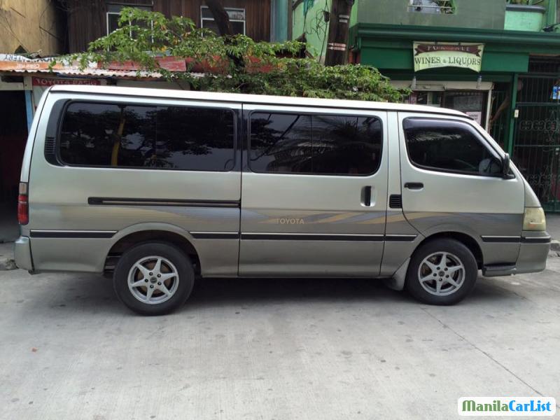 Toyota Hiace Manual 2000 - image 3