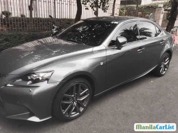 Pictures of Lexus IS Automatic 2013