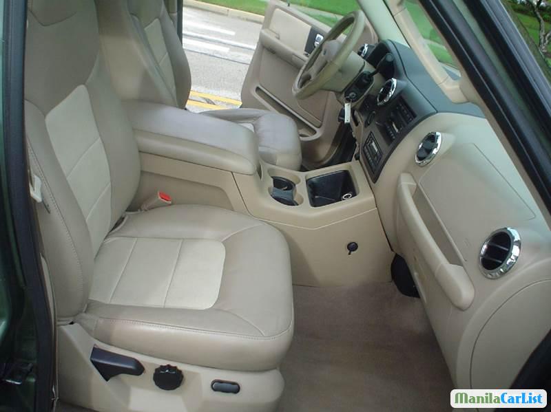 Ford Expedition Automatic 2005 in Metro Manila - image