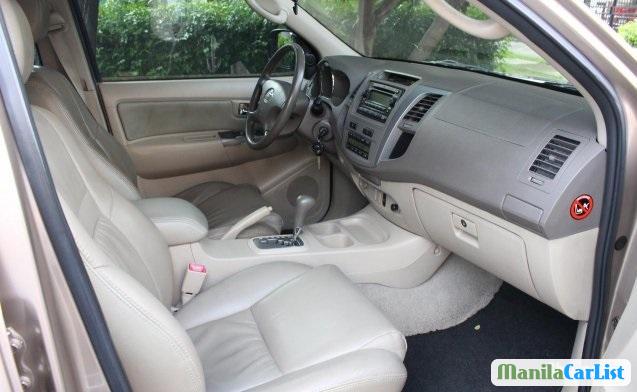 Toyota Fortuner 2006 - image 2