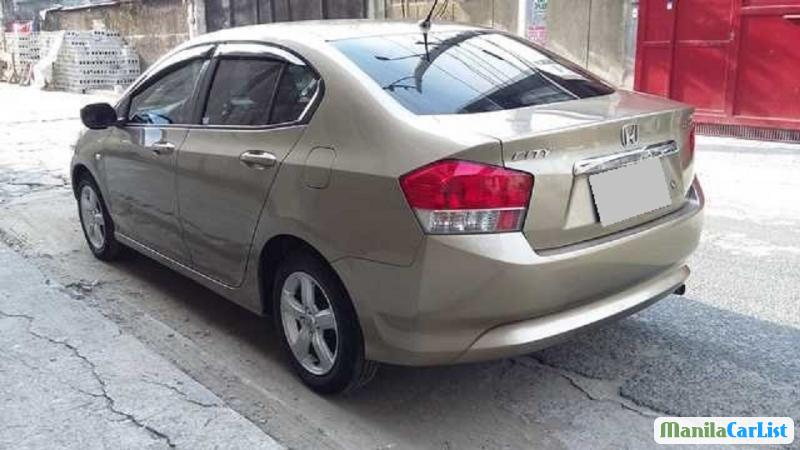 Honda City Automatic 2009 - image 2