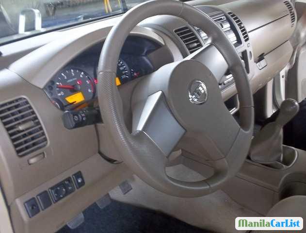 Nissan Navara 2011 - image 3