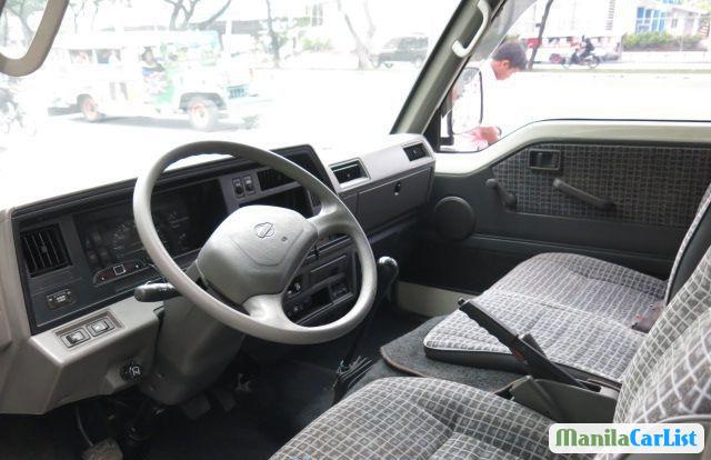 Nissan Urvan Manual 2012 - image 2