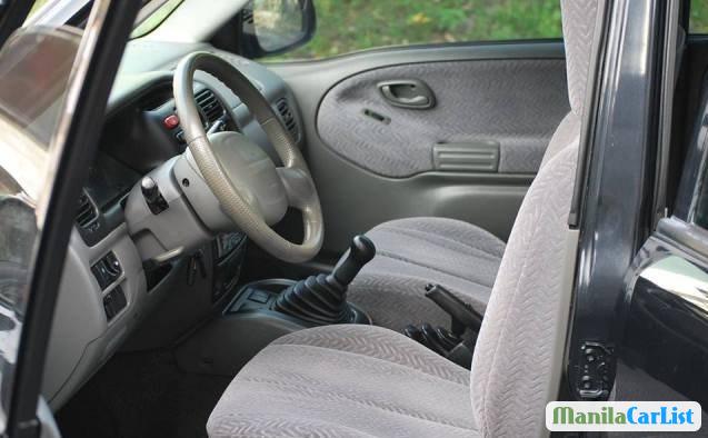 Suzuki Vitara Manual 2002 - image 2