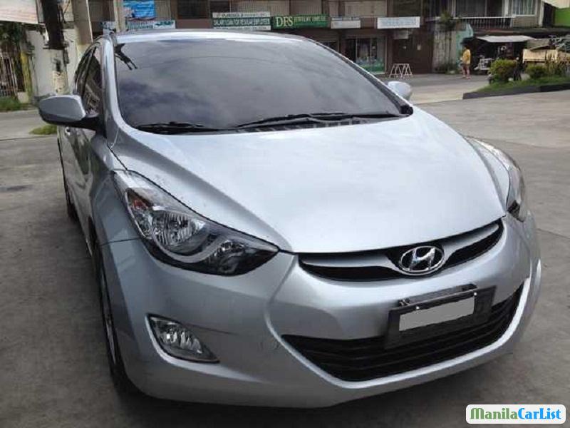 Hyundai Elantra Automatic 2015 - image 4