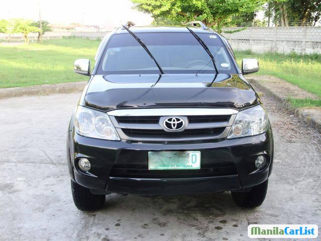 Pictures of Toyota Fortuner Automatic 2010