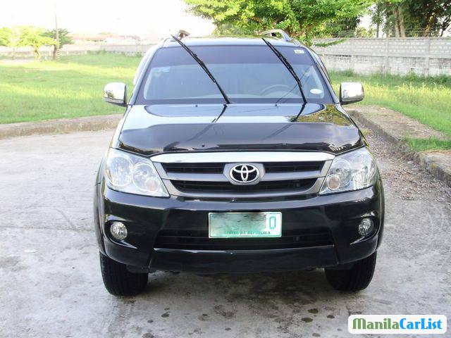 Picture of Toyota Fortuner Automatic 2010