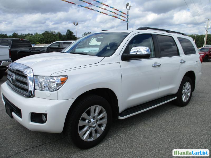 Picture of Toyota Sequoia Automatic 2012