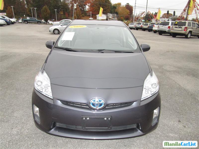 Pictures of Toyota Prius Automatic 2010