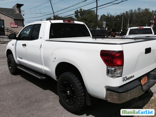 Toyota Tundra Automatic 2010 in Metro Manila