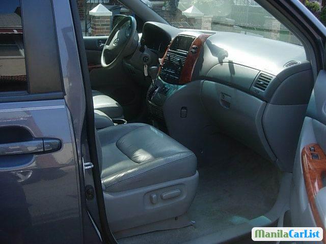 Toyota Sienna Automatic 2006 - image 4