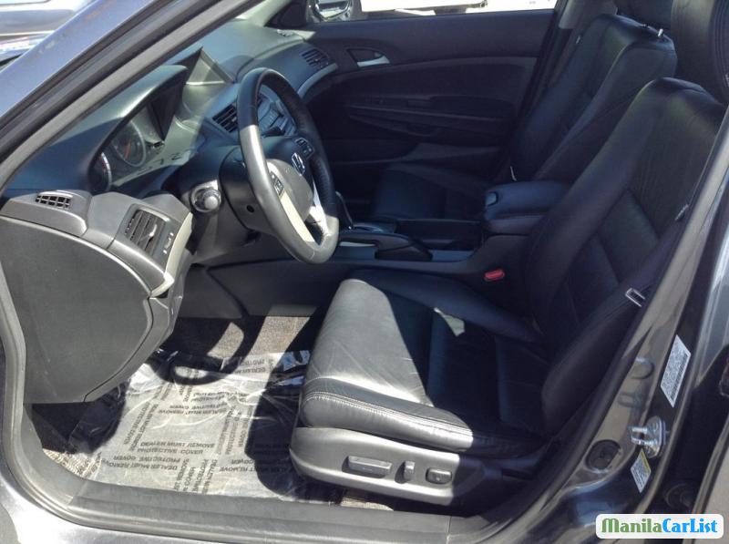 Honda Accord Automatic 2012 - image 4