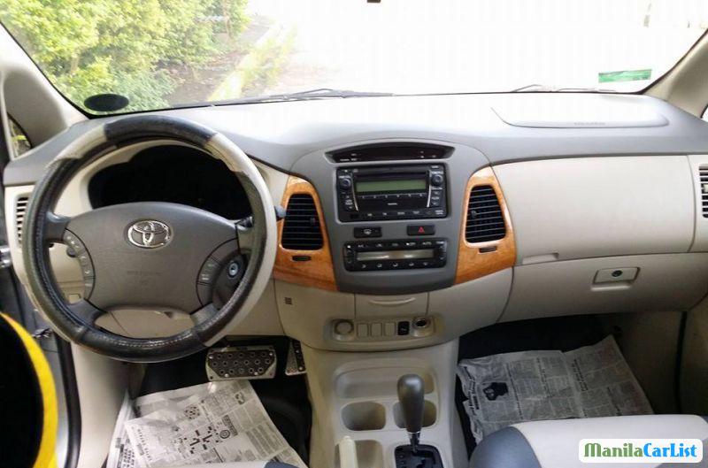 Toyota Innova Automatic 2015 - image 4