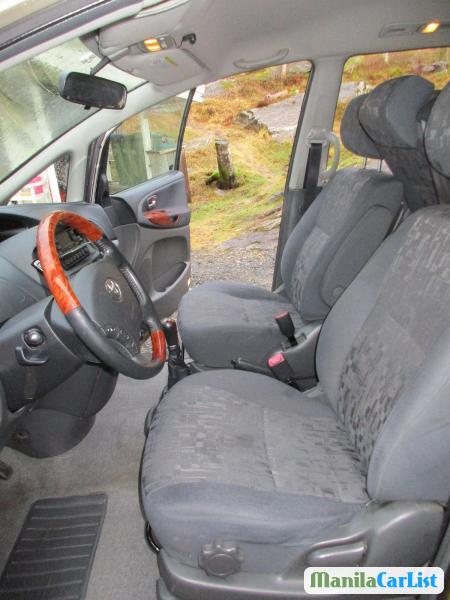 Picture of Toyota Previa Manual 2004 in Philippines