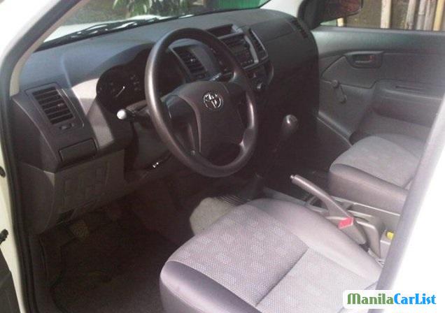 Toyota Hilux 2012 in Metro Manila